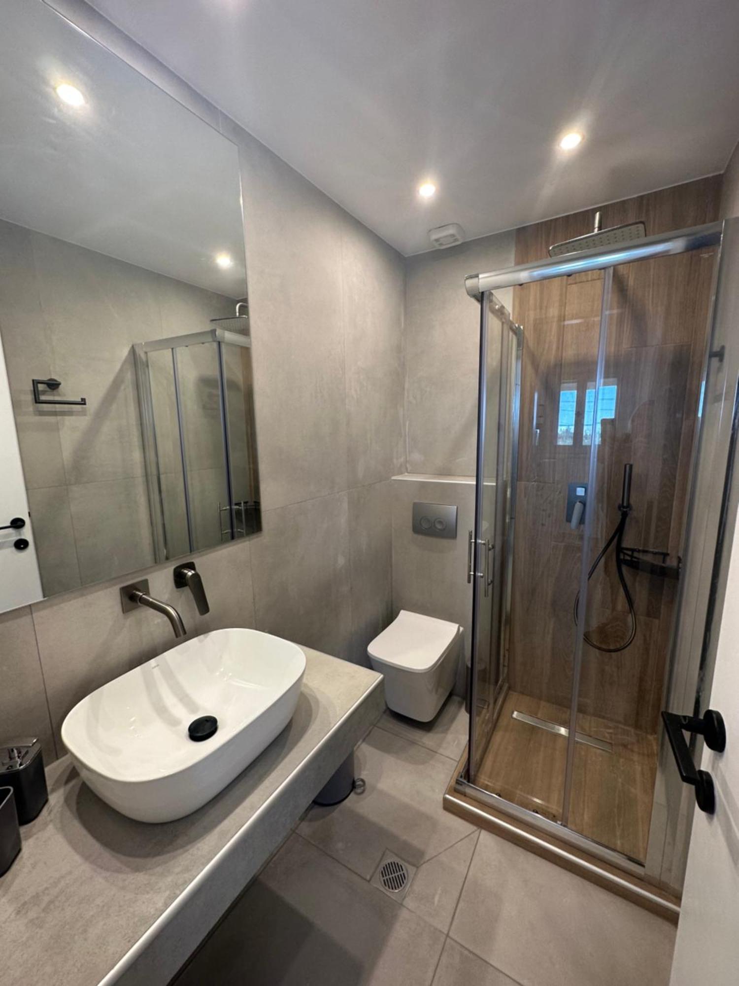 House Garli Psakoudia