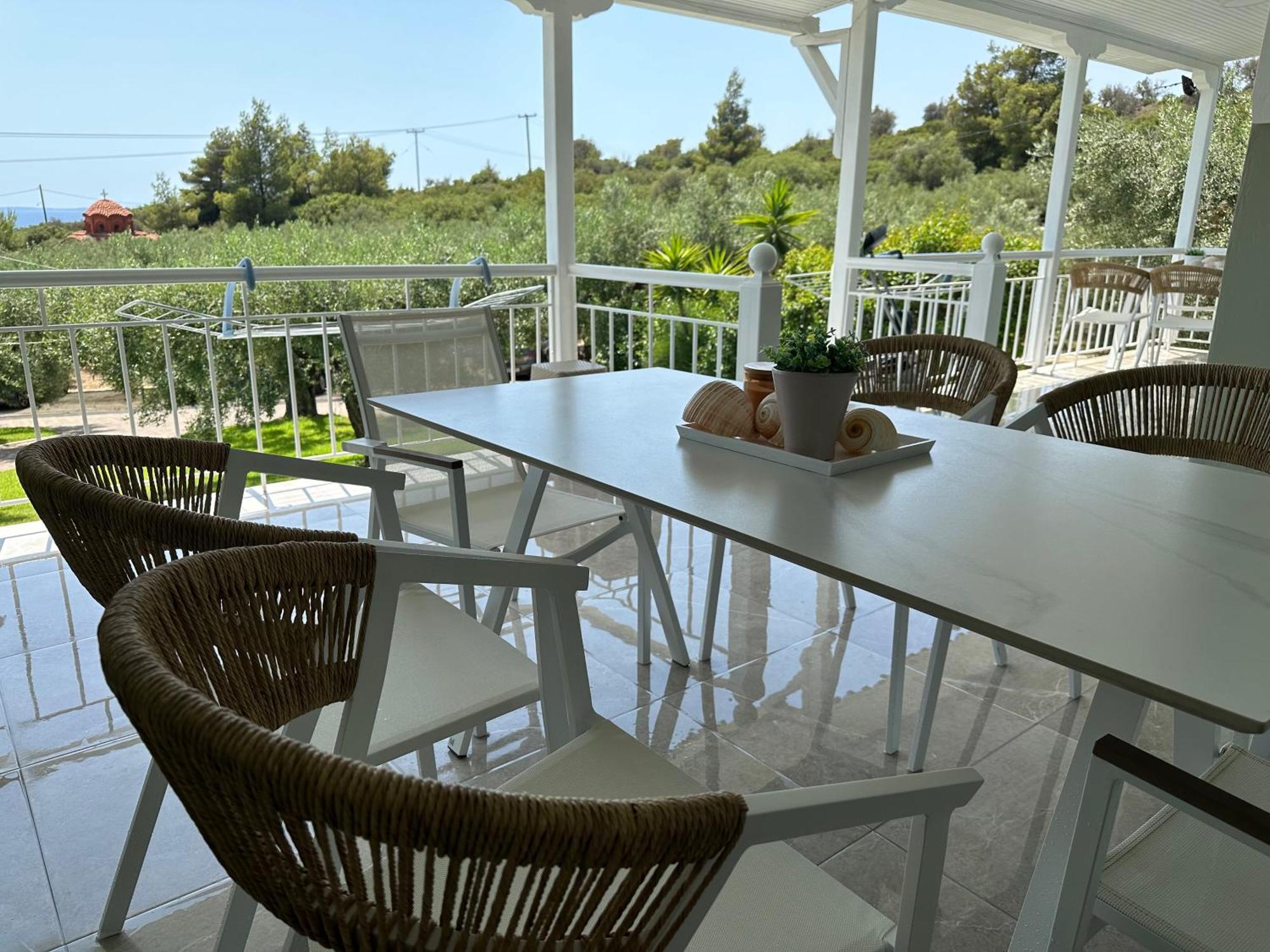 Apartment House Garli Psakoudia